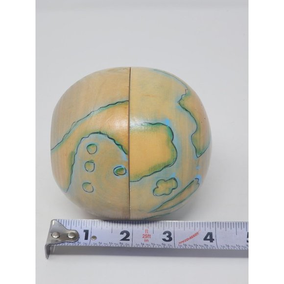 Vintage Oriental Trading Wooden Globe With 8 Multicultural Small Wooden Children - Picture 10 of 15